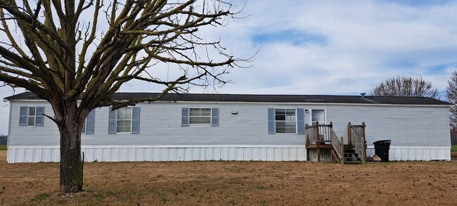 207 Princeton Rd, Princeton, NC 27569 - photo 2