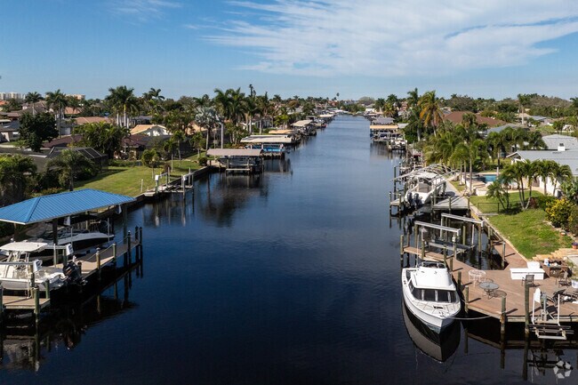 McGregor neighborhood has interconnected canals that lead to the Gulf of Mexico.