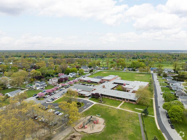 South Country Elementary School
is located off of Hampshire Road.