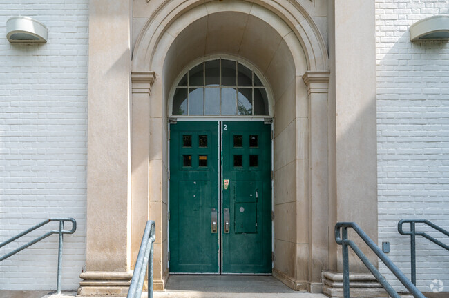 Entrance of Chevy Chase Elementary in Chevy Chase.