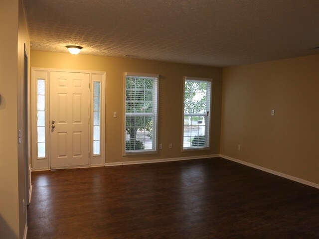 2480 Bloxom St, Grove City, OH 43123 - photo 4