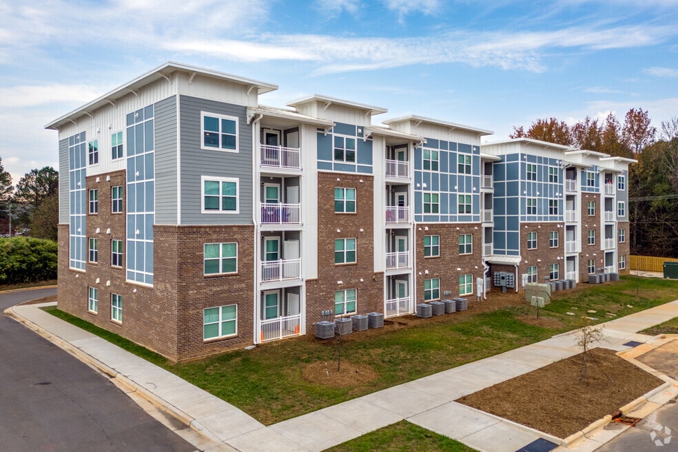 Albemarle Landing, Charlotte, NC 28212 - photo 1