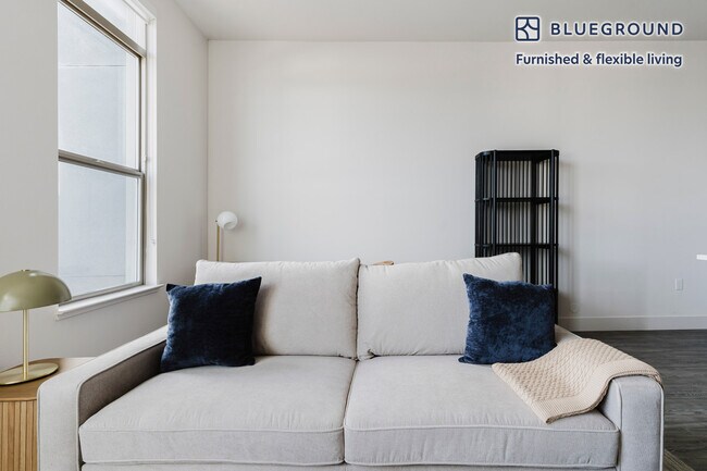 3645 Haven Ave unit FL3-ID1768, Menlo Park, CA 94025 - photo 2