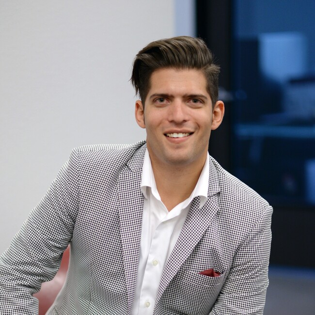 Agent Photo