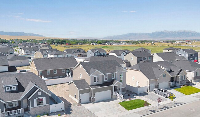 2018 E Burger St, Lake Point, UT 84074 - photo 4