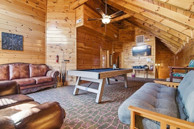 1115 Towering Oaks Dr unit ID1373975P, Sevierville, TN 37876 - photo 2