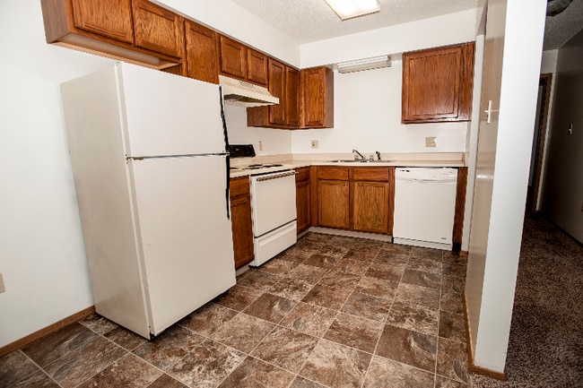 Centennial Place Apartments, Altoona, IA 50009 - photo 4