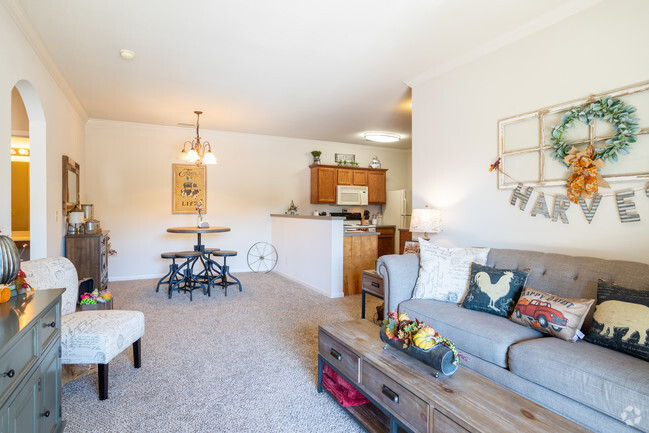 2BR, 2BA - 1,093 SF