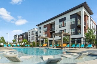 9125 W Sura Ln, Greenfield, WI 53228