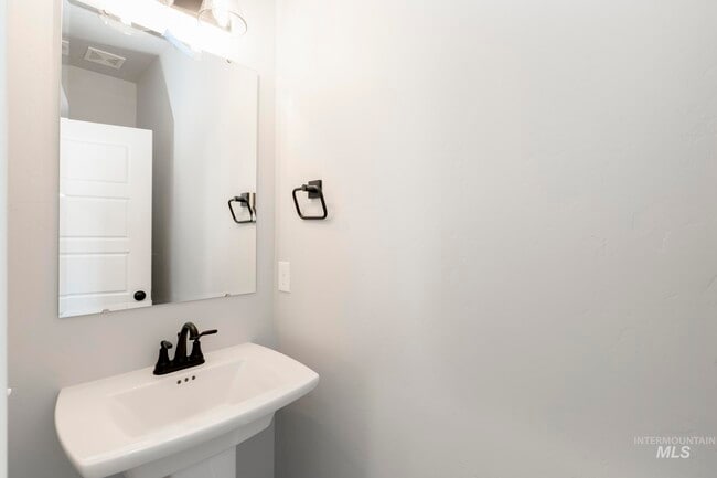 6596 S Banded Eagle Way, Boise, ID 83709 - photo 4