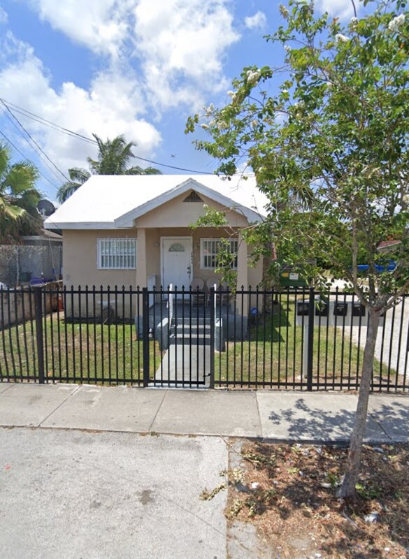 2844 NW 22nd Ct, Miami, FL 33142