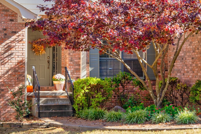 Wonderfully decorated front yards are a common sight in Chenal.
