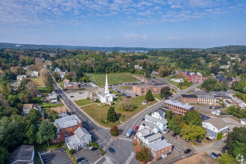 Neighborhood_EastHampton_V1_01022024