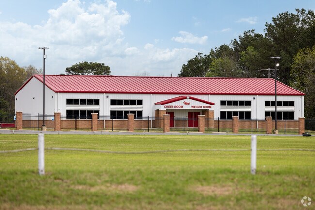 Magnolia High School students can participate on the school's cheer team.