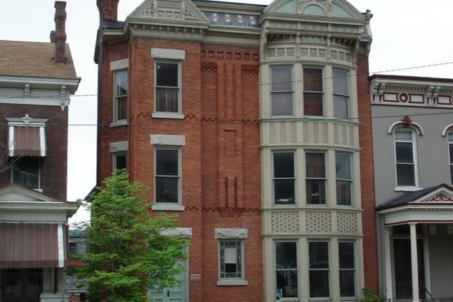 Historic Chapline St Building