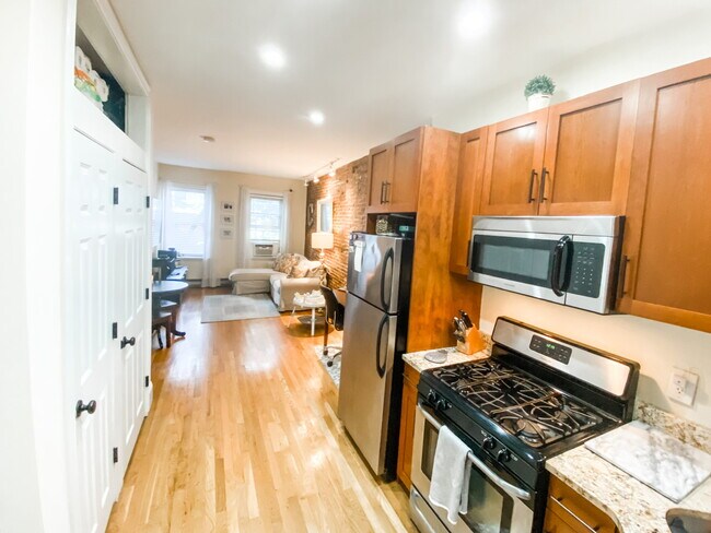 86 W Cedar St unit 2, Boston, MA 02114 - photo 3