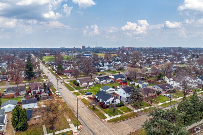 Oak Park consists of well-built homes, ranging from bungalow to ranches to new townhomes.