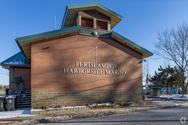 From the Harborside Marina to sandy shores, Perth Amboy’s waterfront is a hub for outdoor fun.