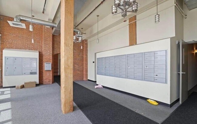 SoCo 146 unit 602, Brockton, MA 02302 - photo 4