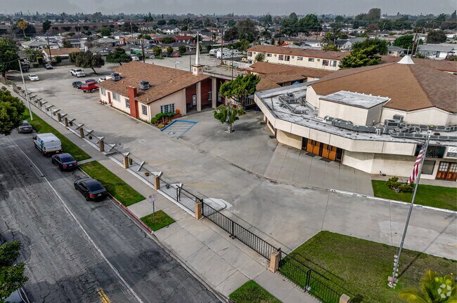 Aerial view of the front of Pioneer Baptist School in Downey
