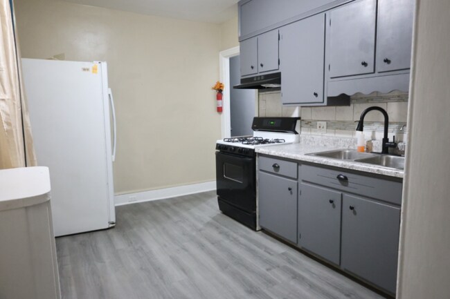 745 N Front St unit 2, Reading, PA 19601 - photo 7