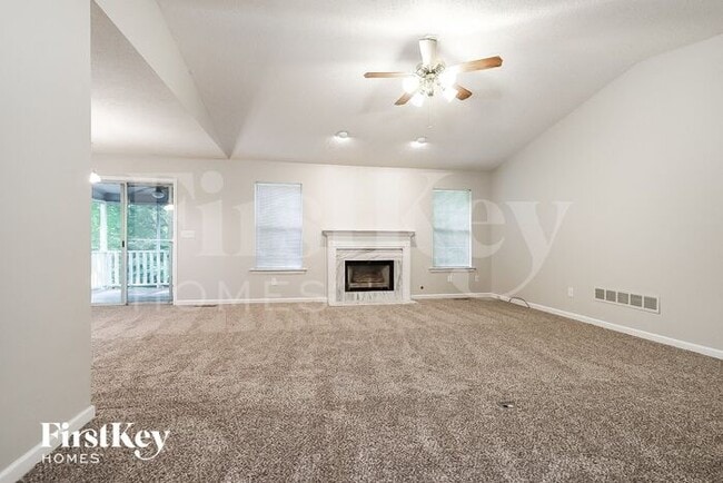 4355 Oak Creek Dr, Gainesville, GA 30506 - photo 2