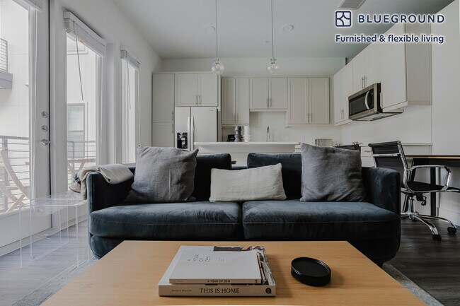 212 W Highland Mall Blvd unit FL2-ID277, Austin, TX 78752 - photo 2