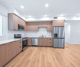 14811 Erwin St, Van Nuys, CA 91411