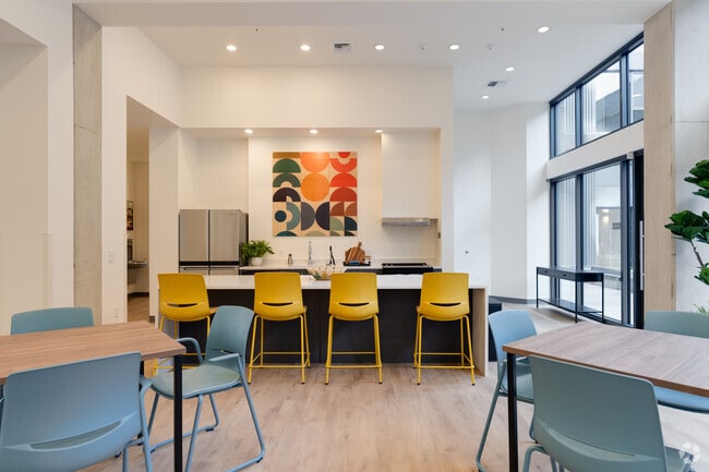 Alder 9, Portland, OR 97214 - photo 4