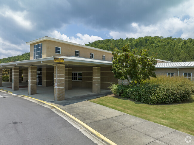Pelham Oaks Elementary School serves students from preschool to fifth grade.