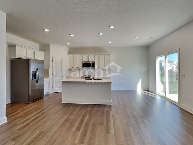 204 Kramer Mills Dr, Columbus, OH 43110 - photo 4