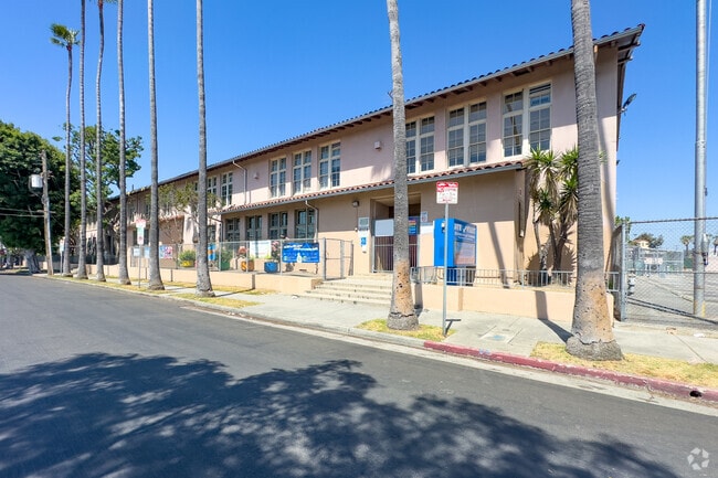 Twenty-Eighth Street Elementary School