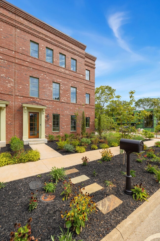 501 NW B St unit ID1303242P, Bentonville, AR 72712 - photo 7