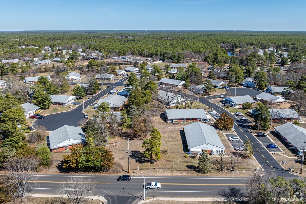 CP_Crestwood Village_1025965_P1_V1_GM_040125