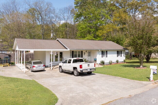Ranch-style homes are a popular choice in Sylacauga.