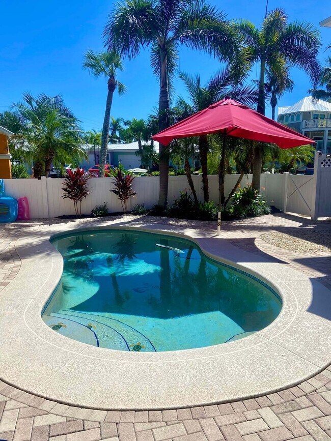 112 77th St unit ID1363945P, Holmes Beach, FL 34217 - photo 4