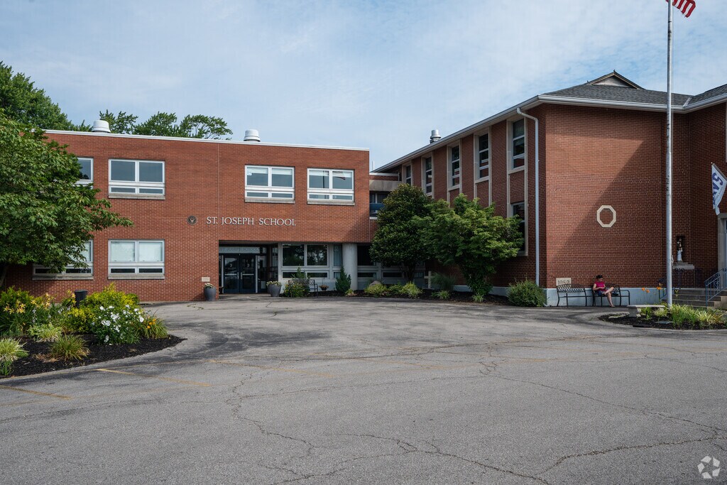 St. Joseph School is a private, Catholic school located in Crescent Springs, Ky.