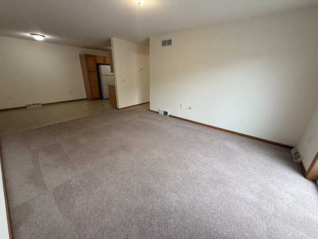 1205 Temple Dr, Mount Horeb, WI 53572 - photo 2