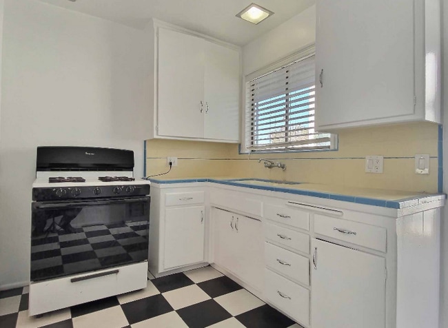 4068 9th Ave unit 2BDR, Los Angeles, CA 90008 - photo 6