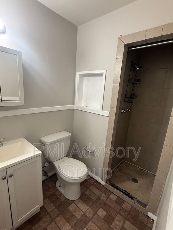 3105 SE Adams St, Topeka, KS 66605 - photo 7