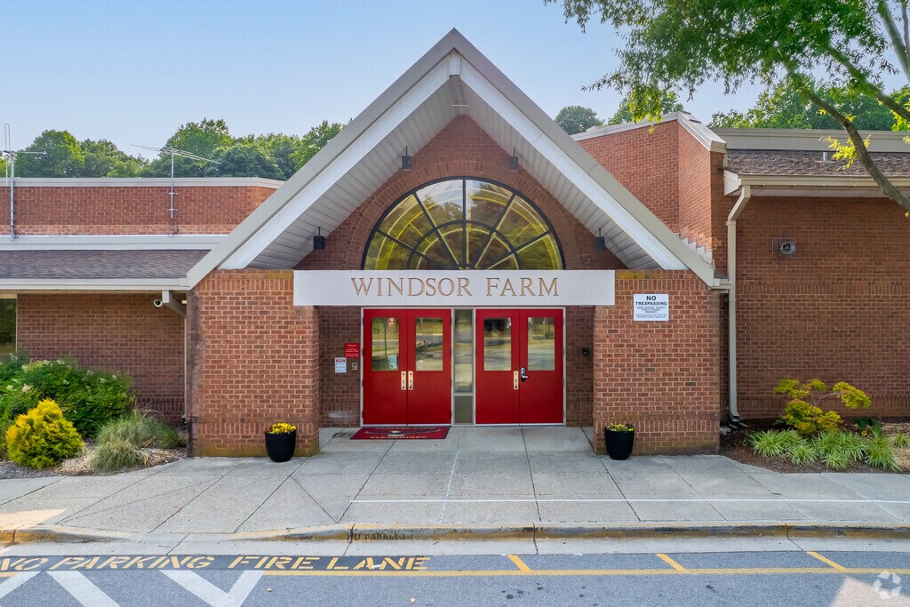 Entrance to Windsor Farm Elementary School.