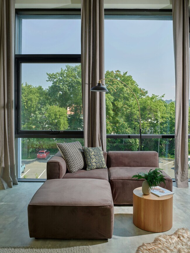 Tomorrow Building at Somer Station, Chattanooga, TN 37405 - photo 5