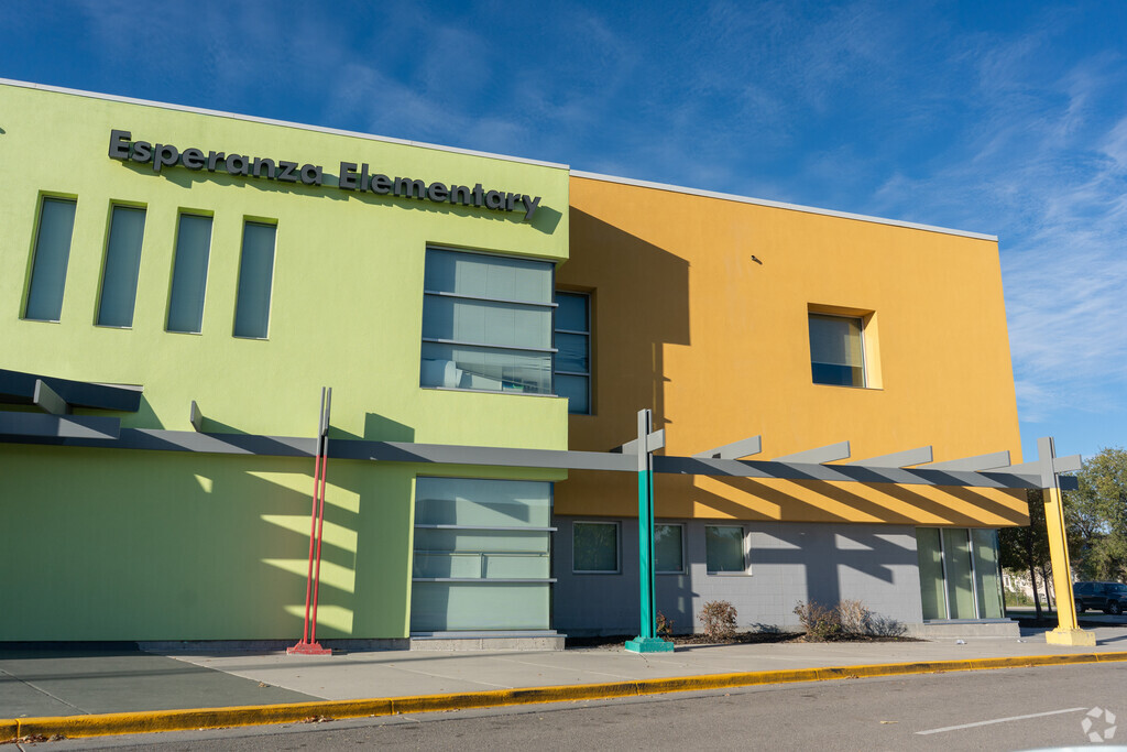 Esperanza Elementary School, Rankings & Reviews - Homes.com