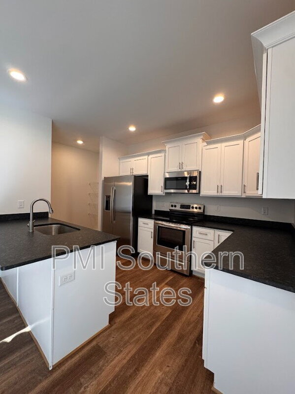 305 Clarus Crk Way, Travelers Rest, SC 29690 - photo 3