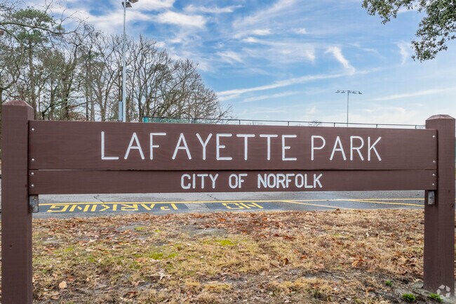 Lafayette Park close to Colonial Place combines natural beauty and recreational amenities.