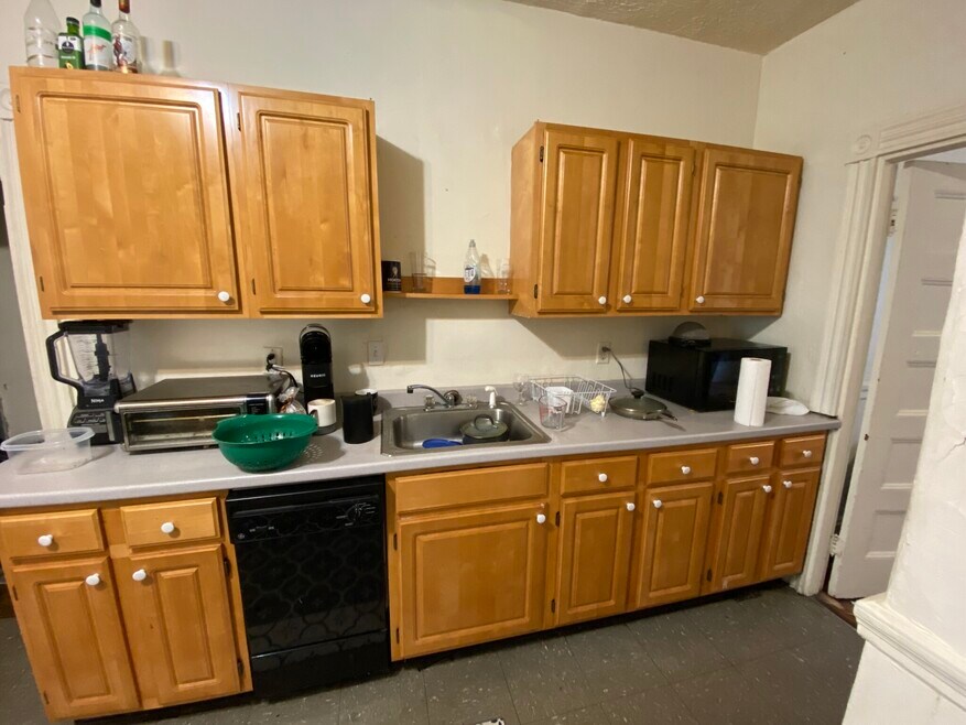 140 Calumet St unit 1, Roxbury Crossing, MA 02120 - photo 1