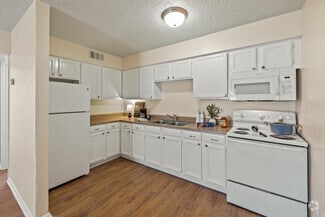 601 Trail Lake Dr, Crowley, TX 76036