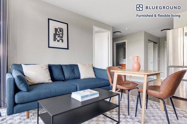 5910 N Sheridan Rd unit FL4-ID1276, Chicago, IL 60660 - photo 3