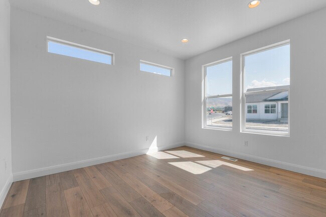 611 N Briarwood Ln, Lindon, UT 84042 - photo 7