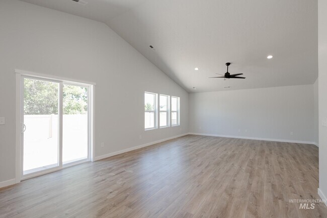 16695 Sentinel Ave, Caldwell, ID 83607 - photo 7